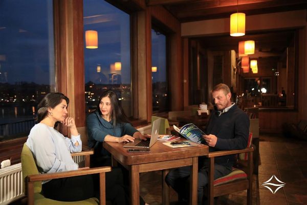 CABANA DEL LAGO HOTEL (Puerto Varas)